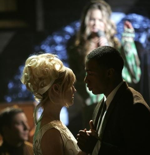 What was on TV? Sun, Jan 30, 2005